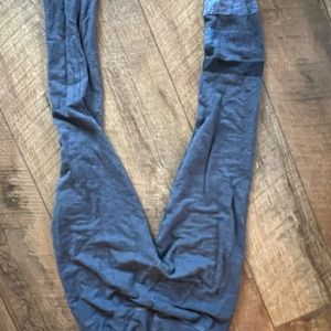 NAVY SUNDRY LEGGINGS, SIZE 1, OK CONDITION, HEART DETAIL